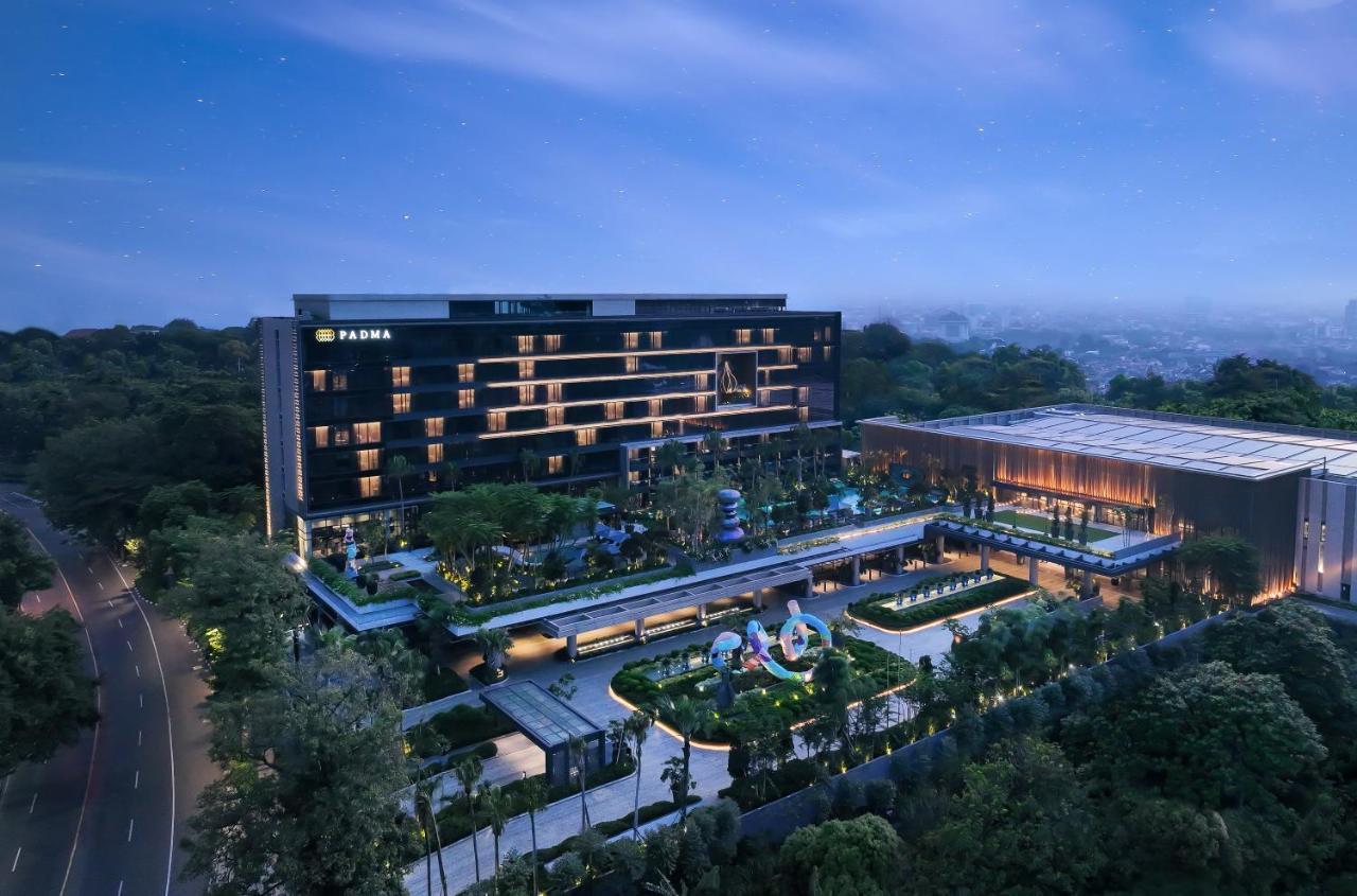 Padma Hotel เซอมารัง ภายนอก รูปภาพ